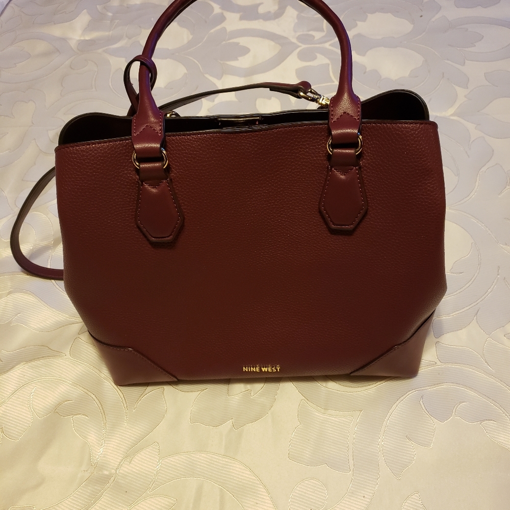 Handbag - Picture 3 of 6